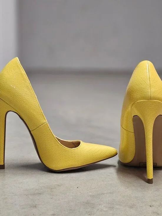 Yellow High Heel Pumps With Faux Snakeskin Texture & Pointed Toe Design - Picture 13 of 16
